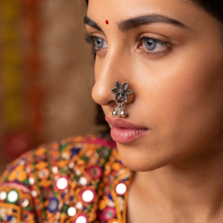Taarali Oxidised Star-Flower Nose Pin