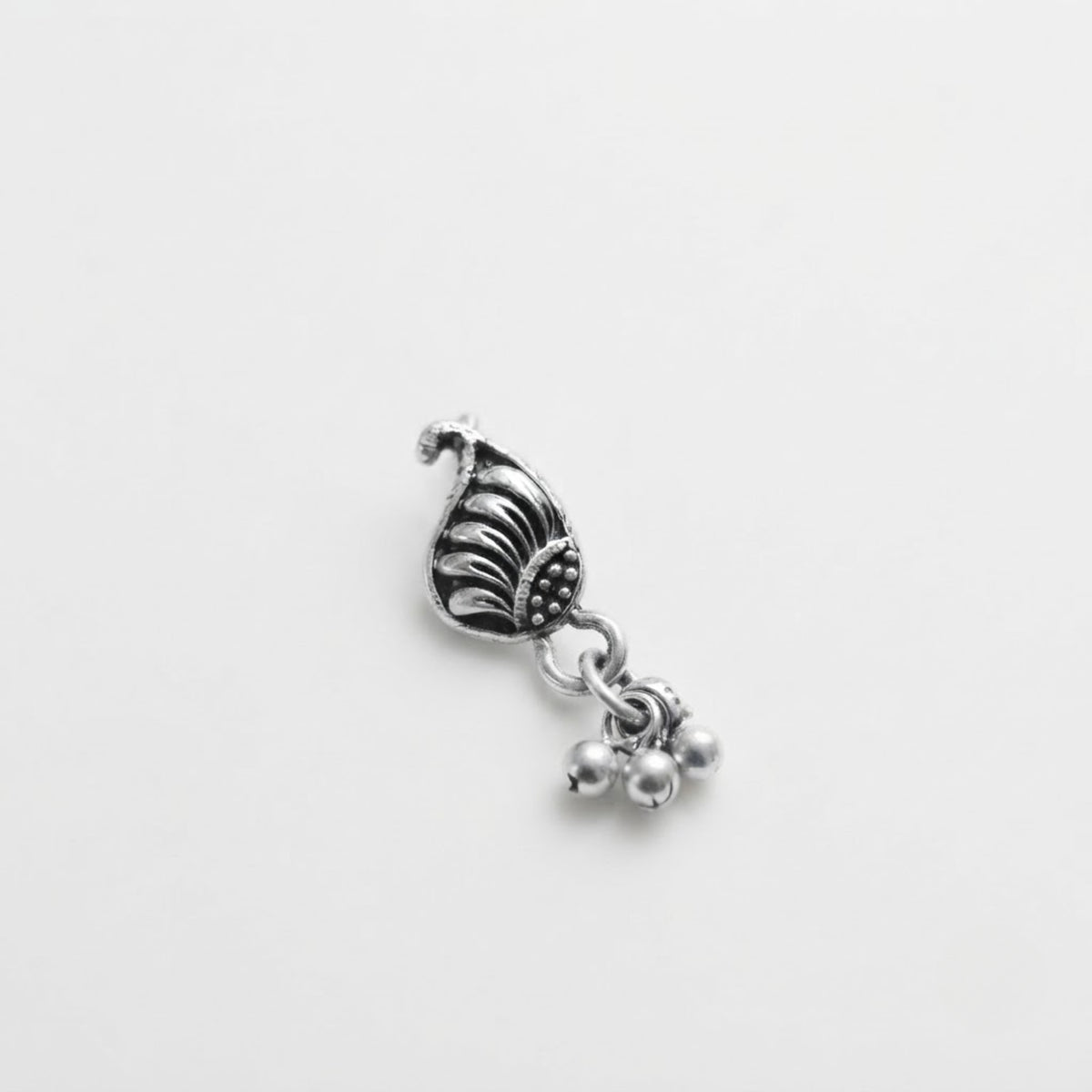 Raas Ghughri Oxidised Nose Pin