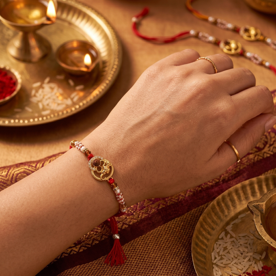 Om Divine Pearl Rakhi