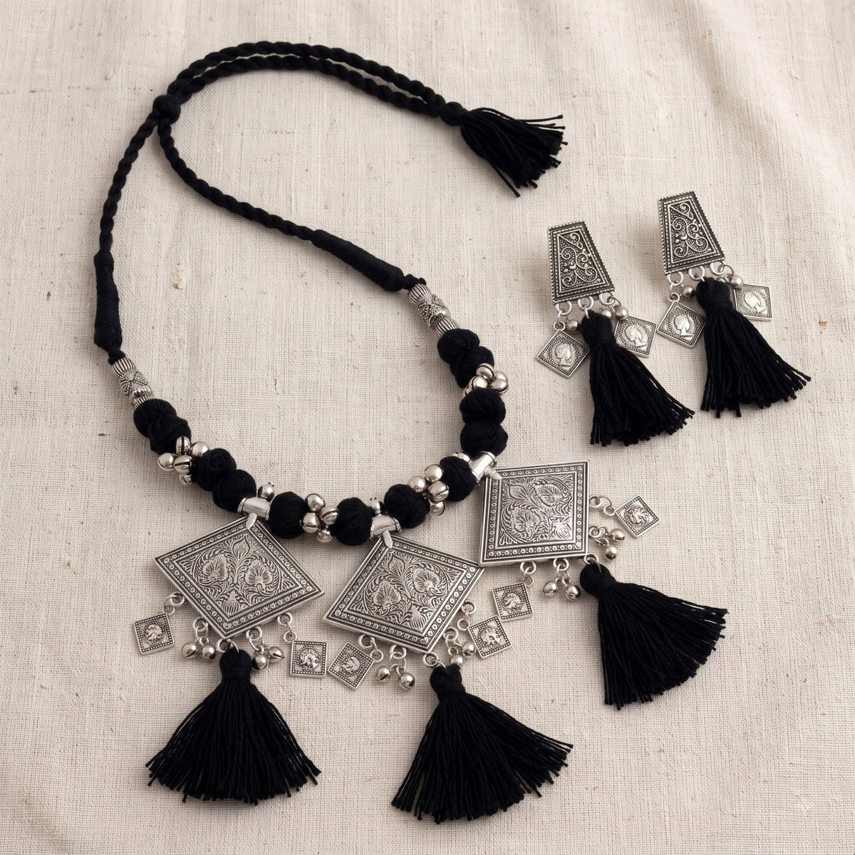 Kaali Chowk Latkan Oxidised Necklace Set