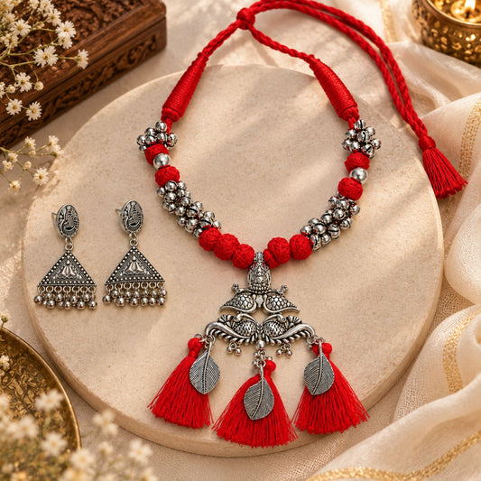 Laal Mor Pankh Tassel Necklace Set