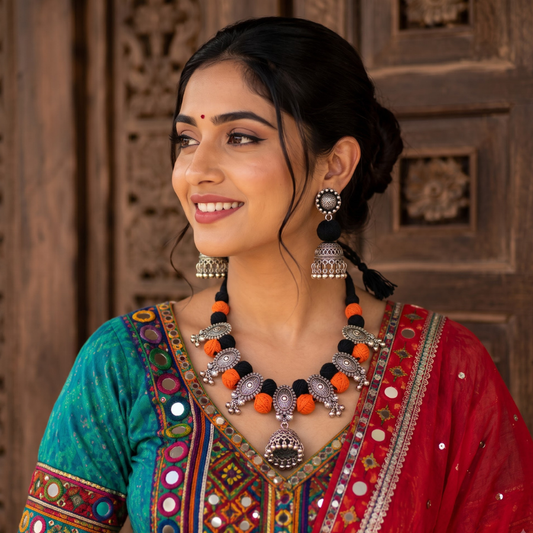Kesari Kaali Phool Ghughri Necklace Set - image 4