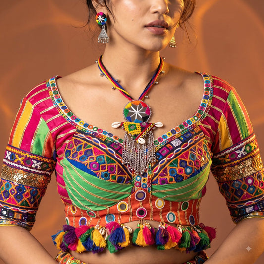 Navrang Abhla Kodi Tassel Necklace Set - view 1
