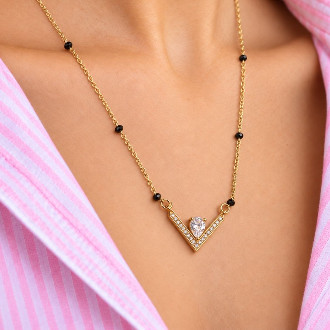 Dhruv Pave V Mangalsutra - photo 2