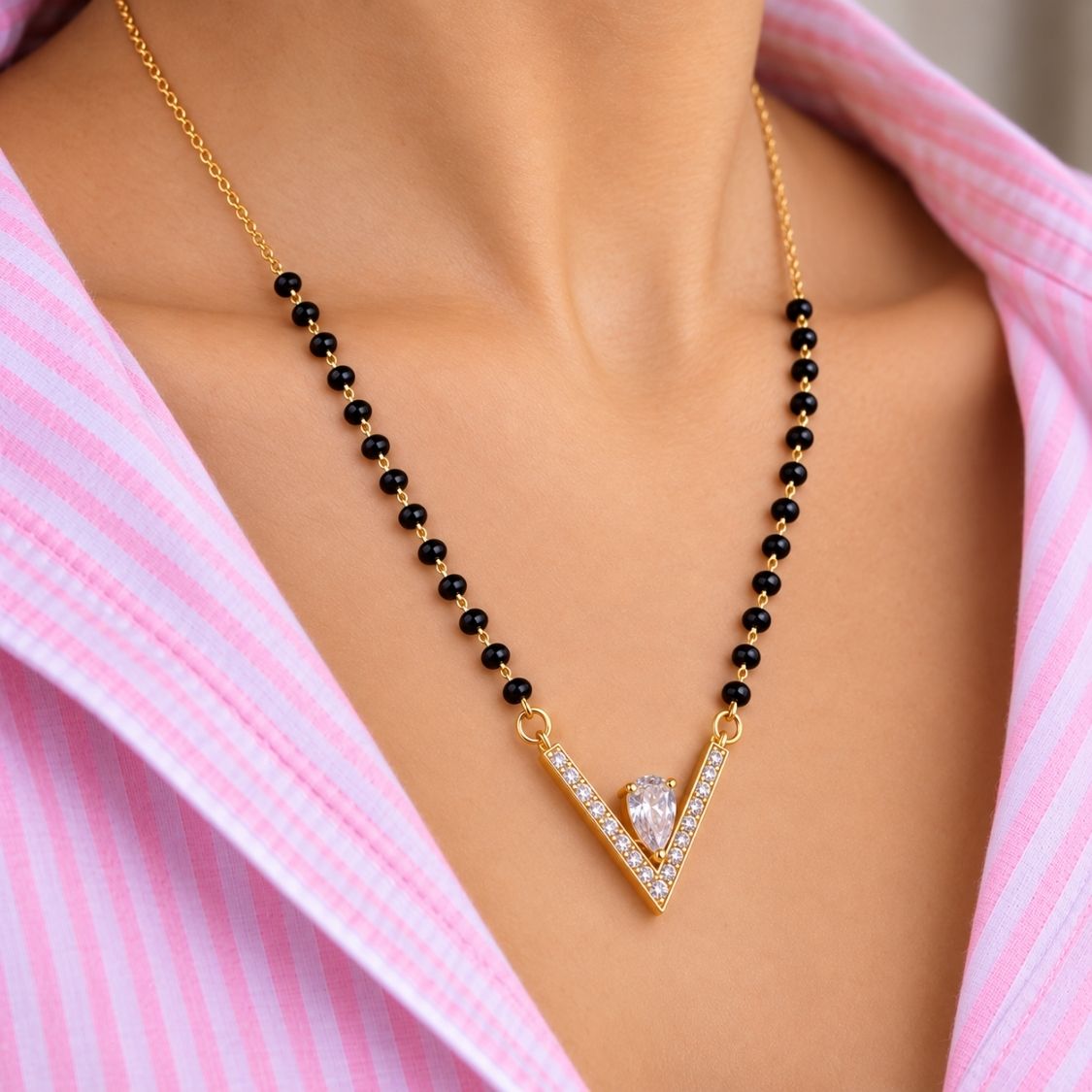 Vijaya Pave V Mangalsutra - photo 2