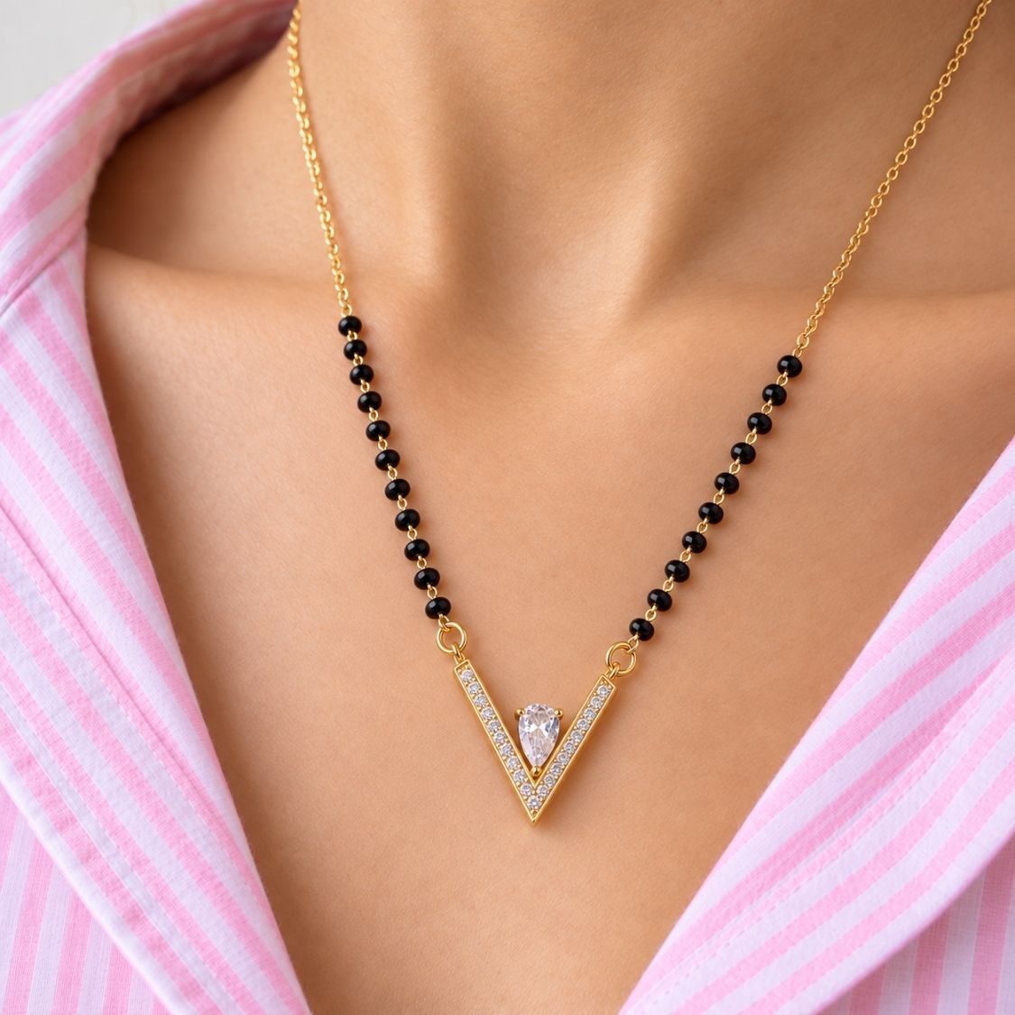 Vijaya Pave V Mangalsutra - photo 3