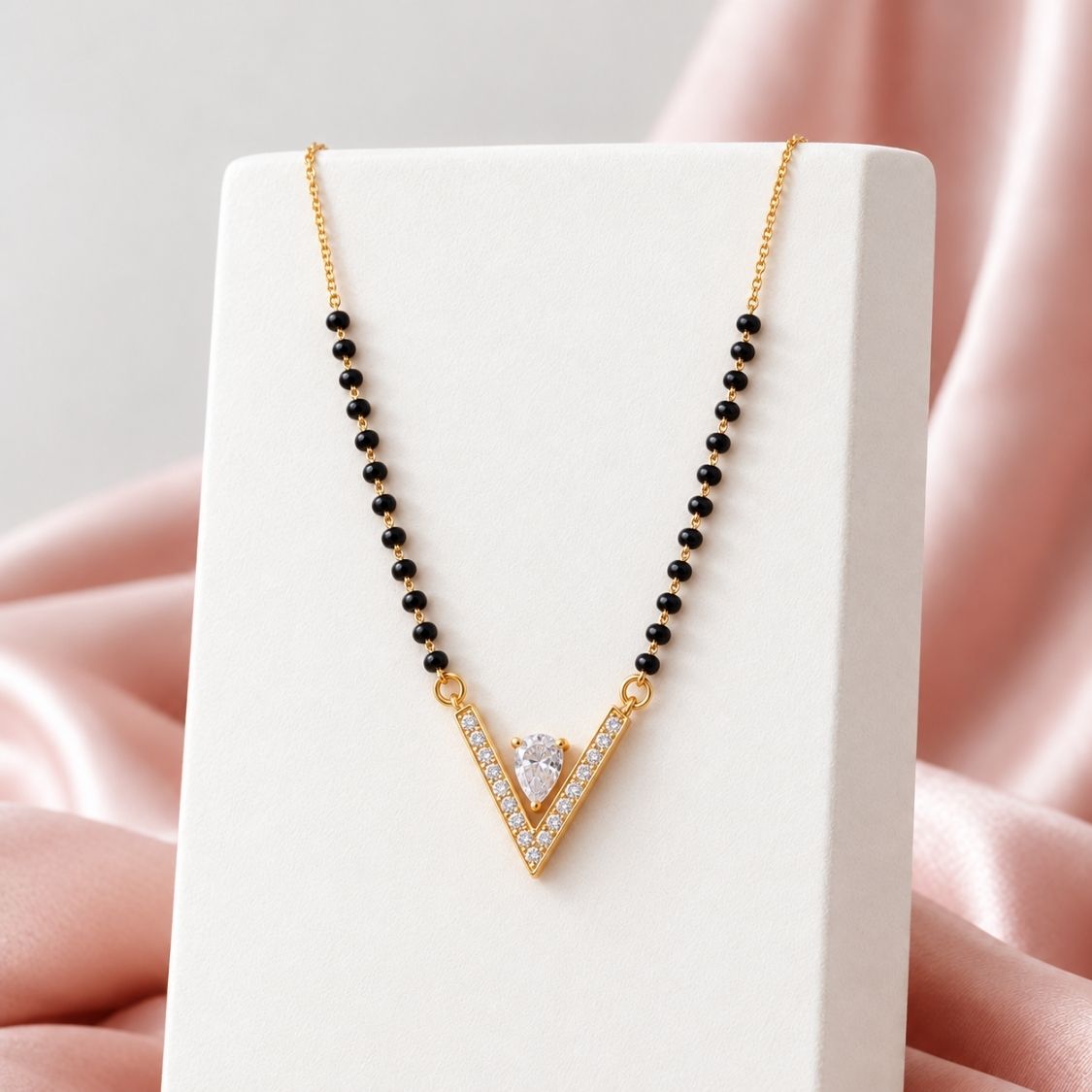 Vijaya Pave V Mangalsutra - photo 4