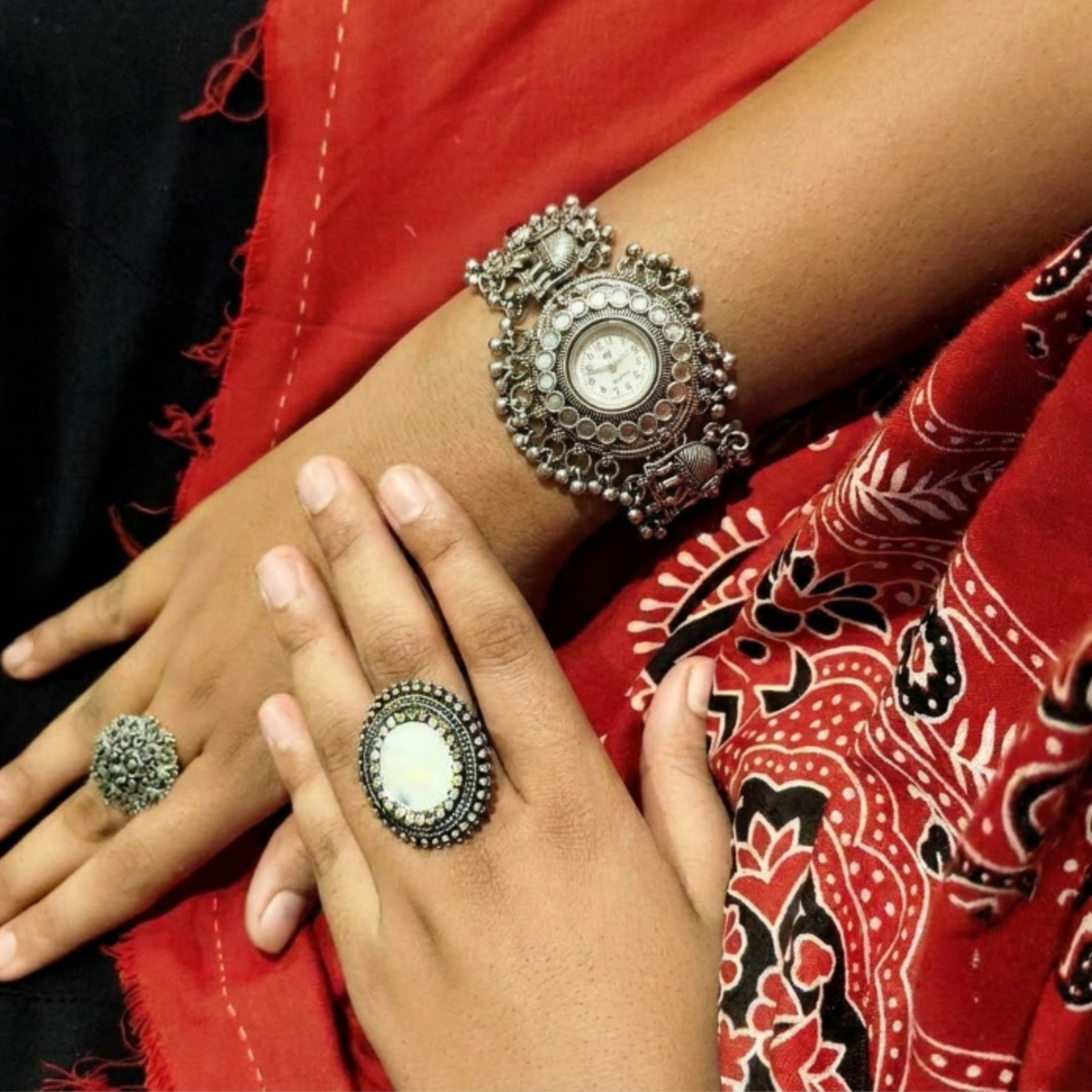 Gajraaj Abhla Ghughri Oxidised Watch - image 4