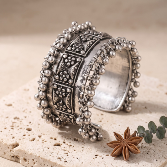 Jhanjhar Ghughri Oxidised Statement Kada