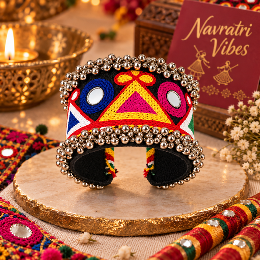 Trikon Navrang Abhla Ghughri Cuff Kada - image 3