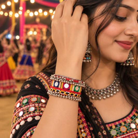 Dholida Navrang Abhla Ghughri Cuff Kada - image 4
